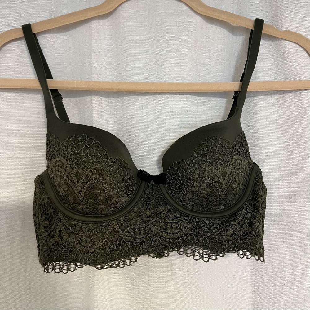 ✖️SOLD✖️Victoria’s Secret Lace Longline Bra